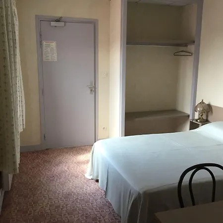 Hotel De La Mare -restaurant Pour Les Clients Sur Réservation Avrigny (Oise)