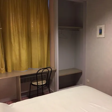 De La Mare -restaurant Pour Les Clients Sur Réservation Hotel Avrigny (Oise)