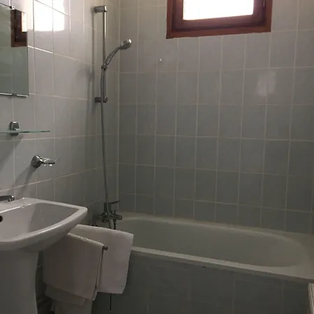 De La Mare -restaurant Pour Les Clients Sur Réservation 3* Avrigny (Oise)