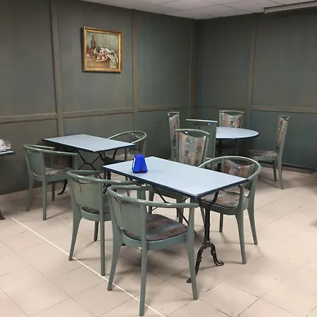 De La Mare -restaurant Pour Les Clients Sur Reservation Hotel Avrigny (Oise)