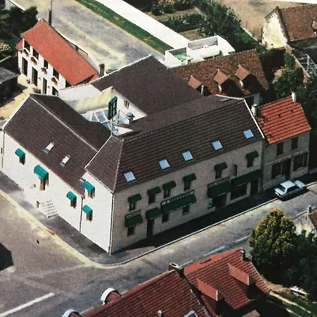 Hotel De La Mare -restaurant Pour Les Clients Sur Reservation Avrigny (Oise)