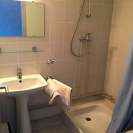 De La Mare -restaurant Pour Les Clients Sur Reservation 3* Avrigny (Oise)