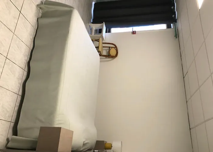 Restaurant De La Mare Hotel 3*